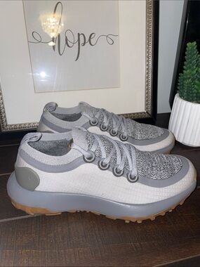 Allbirds Trail Runners SWT Women’s Grey & Rugged Khaki Size 7 Like New